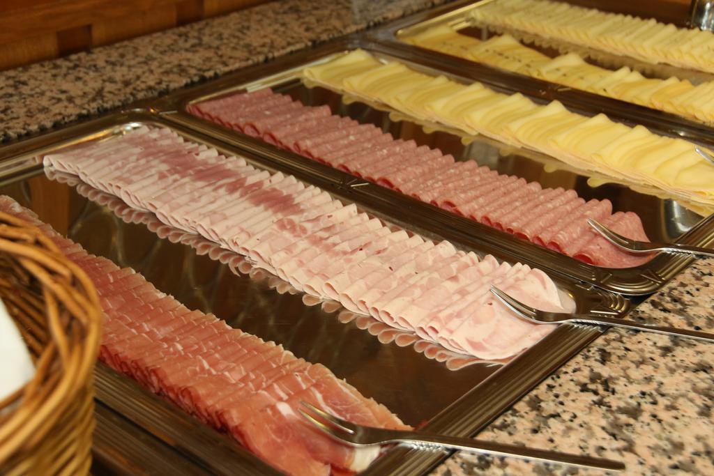 兰德加斯托阿德勒酒店 Altenrond 外观 照片