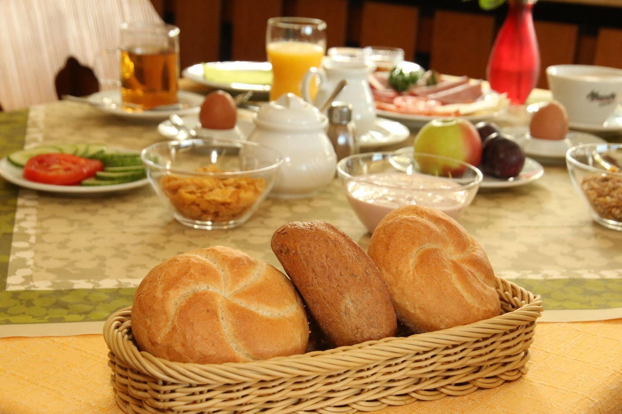 兰德加斯托阿德勒酒店 Altenrond 外观 照片